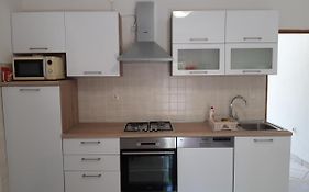 Apartments Limuni